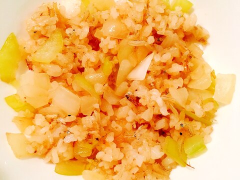 幼児食☆しらすと玉ねぎの和風チャーハン